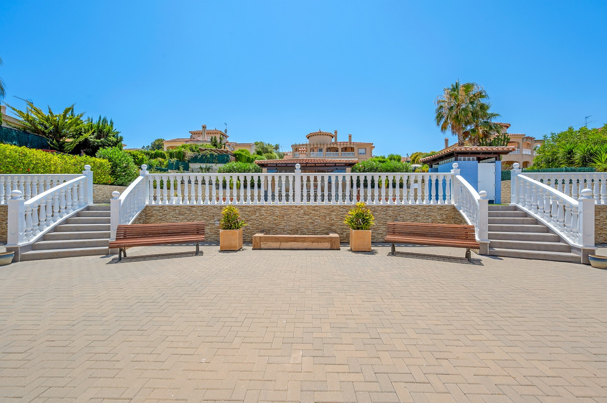 4 Bed Townhouse for sale in Algorfa Costa Blanca, Alicante, Spain