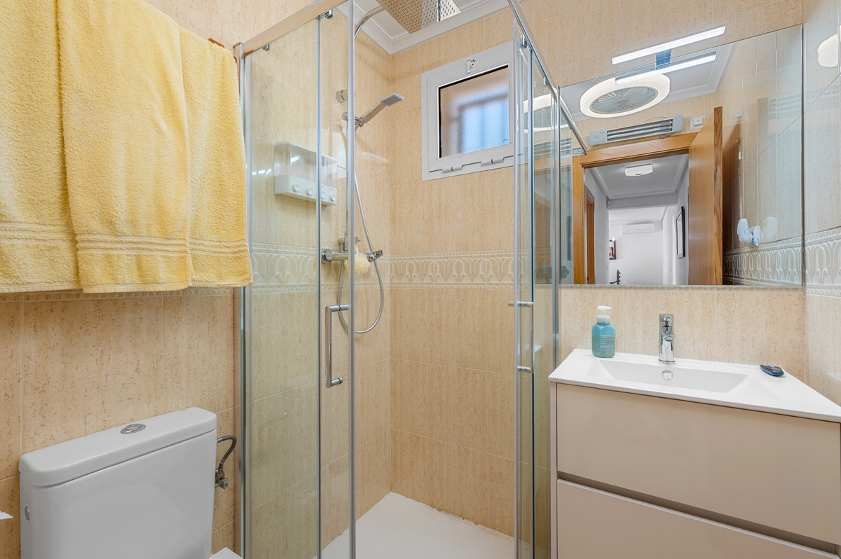 4 Bed Townhouse for sale in Algorfa Costa Blanca, Alicante, Spain