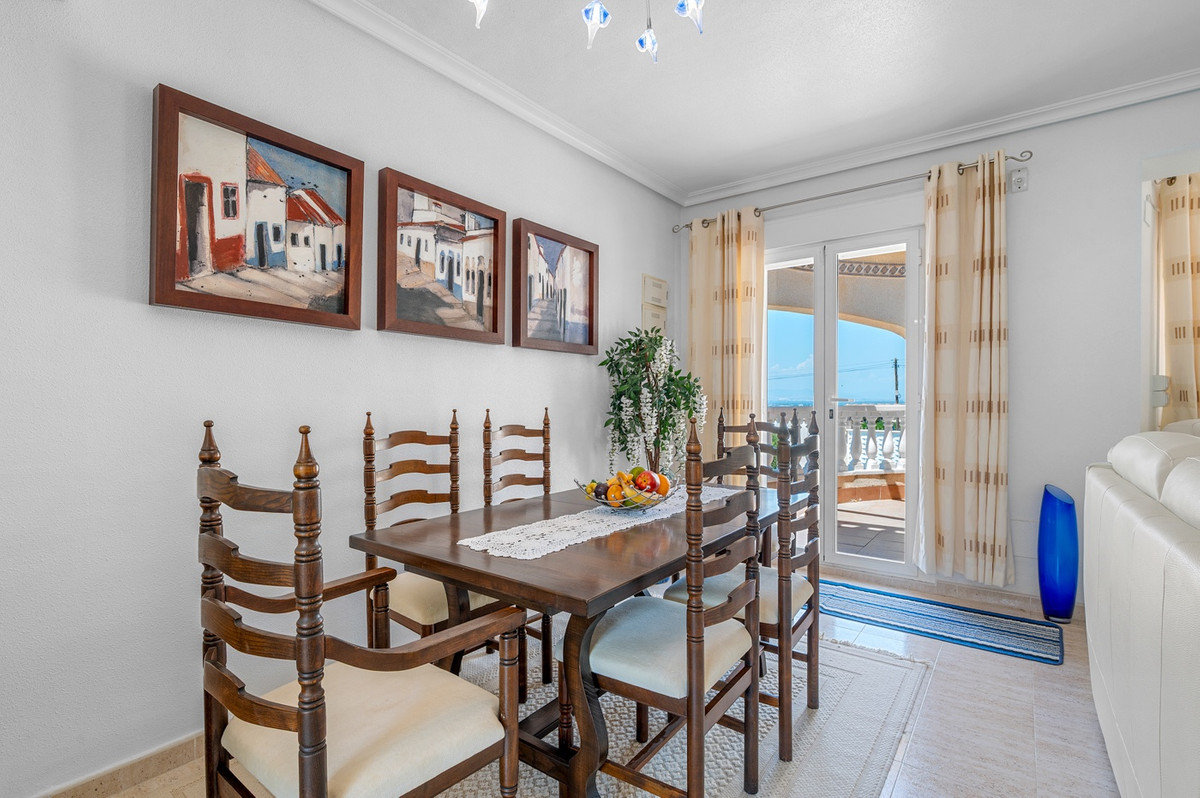 4 Bed Townhouse for sale in Algorfa Costa Blanca, Alicante, Spain