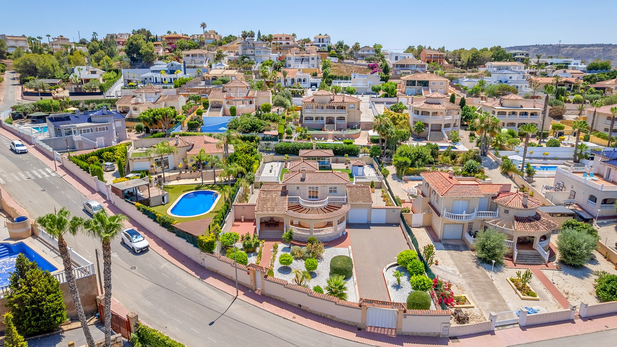 4 Bed Townhouse for sale in Algorfa Costa Blanca, Alicante, Spain