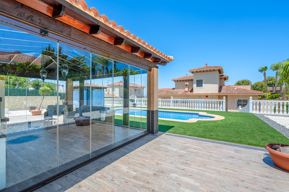 4 Bed Townhouse for sale in Algorfa Costa Blanca, Alicante, Spain