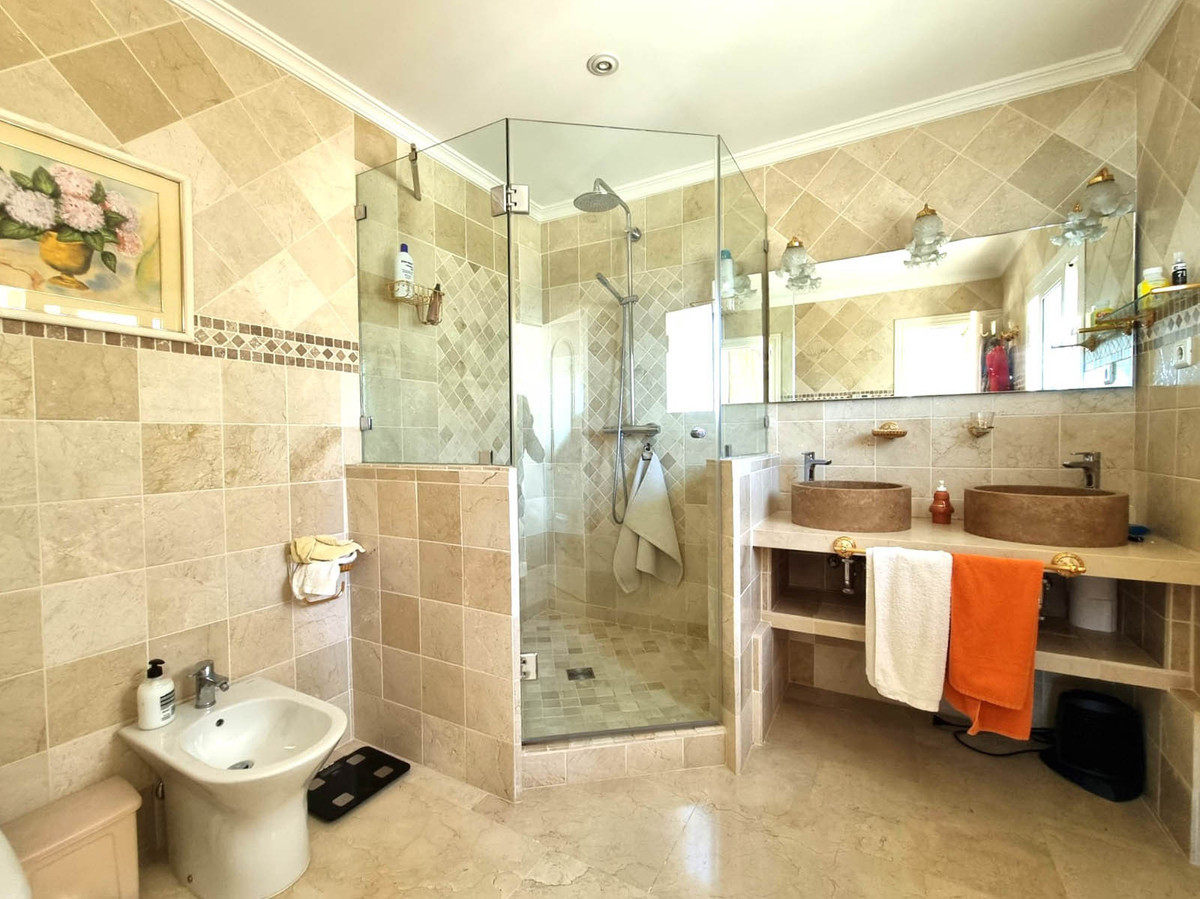 5 Bed Townhouse for sale in Benalmadena Costa Del Sol, Málaga, Spain