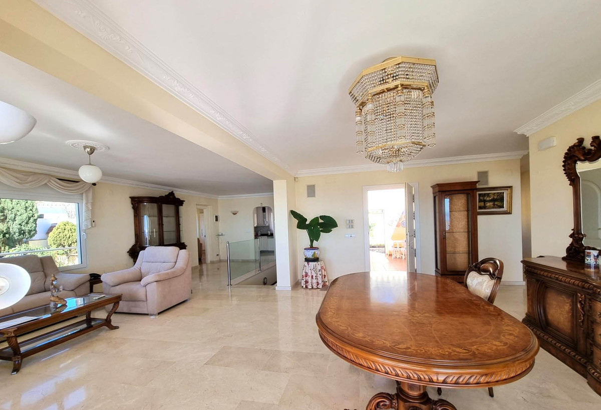 5 Bed Townhouse for sale in Benalmadena Costa Del Sol, Málaga, Spain