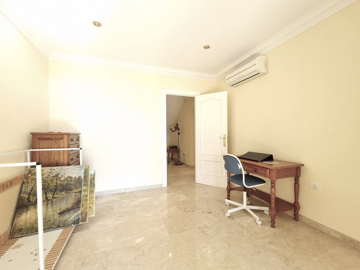 5 Bed Townhouse for sale in Benalmadena Costa Del Sol, Málaga, Spain