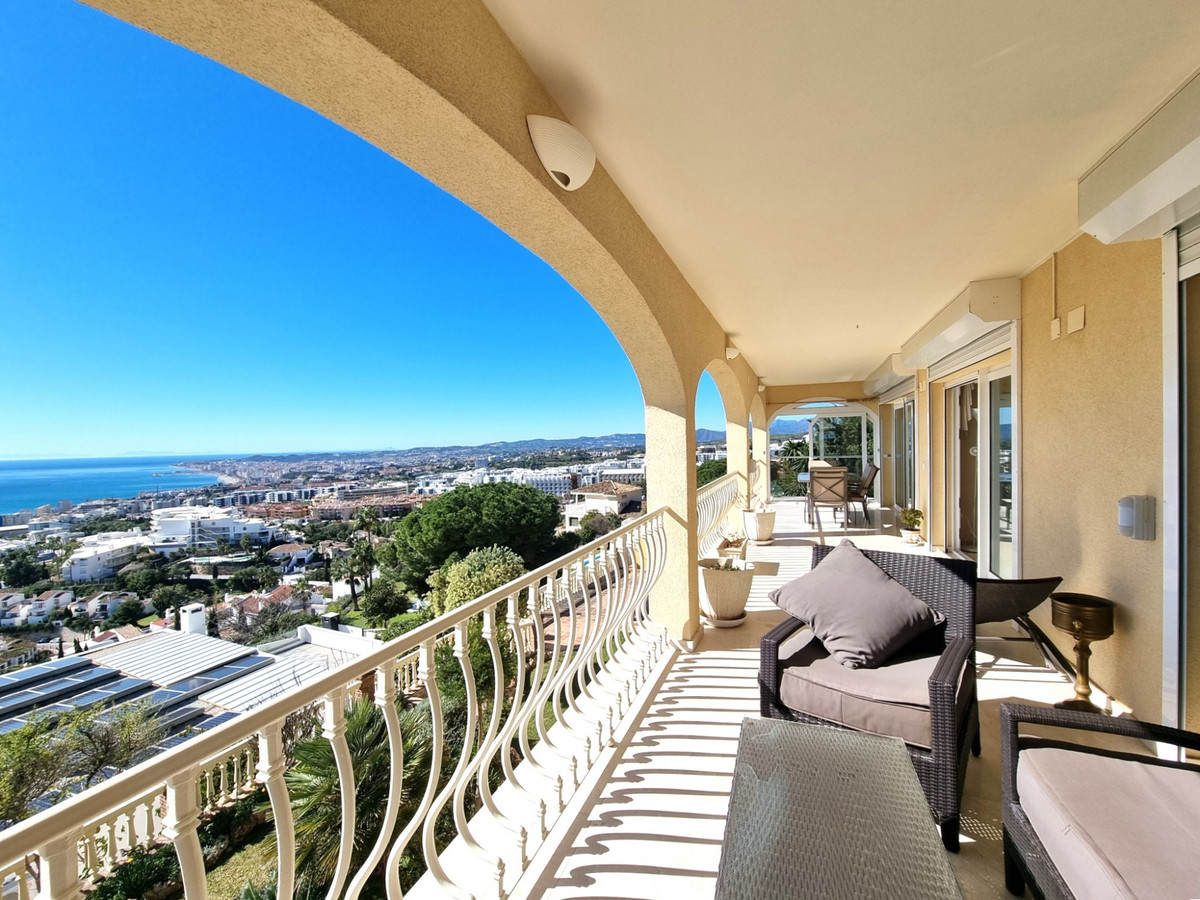 5 Bed Townhouse for sale in Benalmadena Costa Del Sol, Málaga, Spain