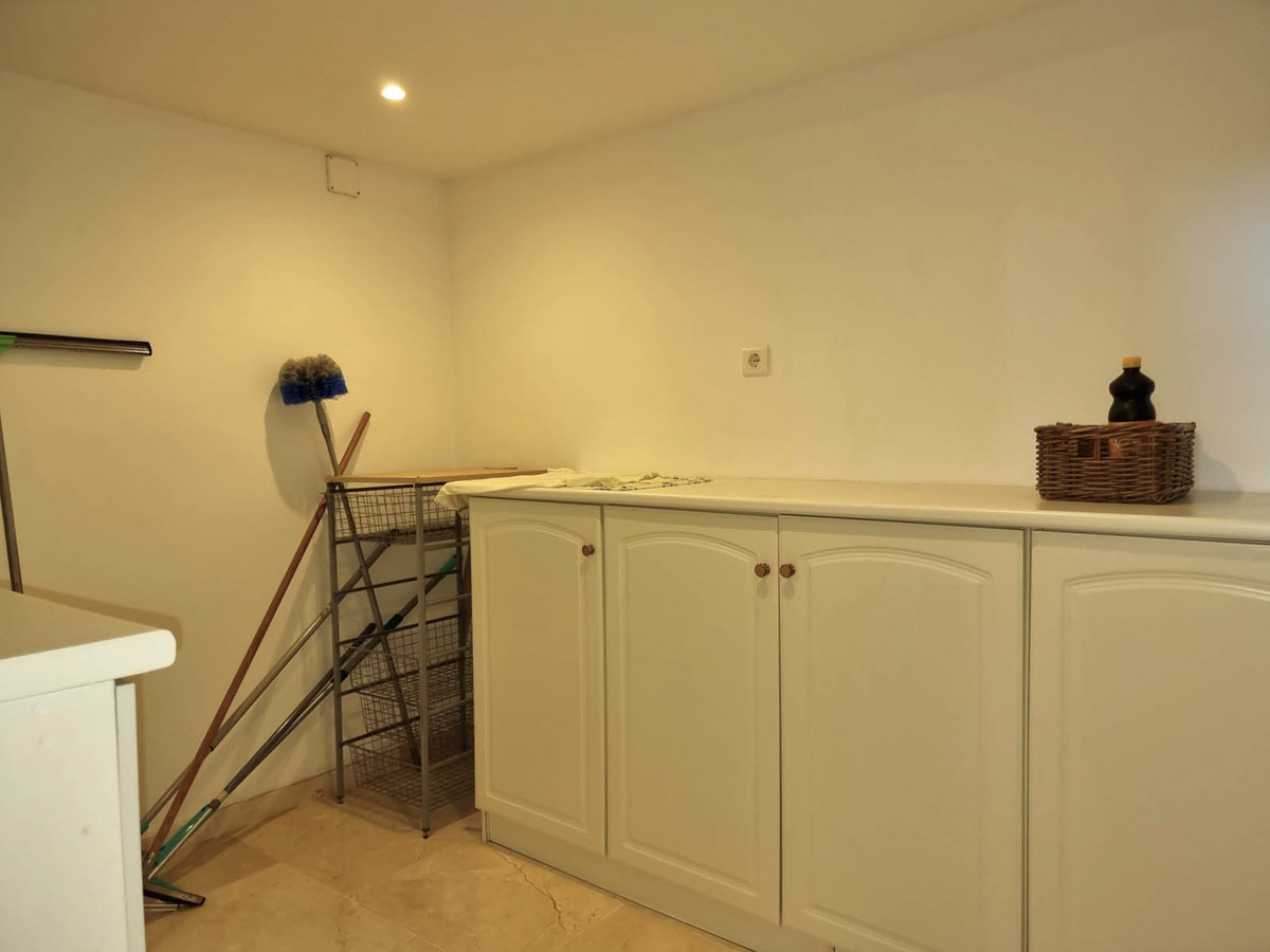 5 Bed Townhouse for sale in Benalmadena Costa Del Sol, Málaga, Spain