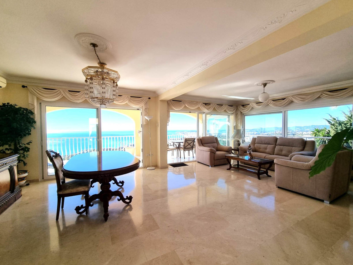 5 Bed Townhouse for sale in Benalmadena Costa Del Sol, Málaga, Spain