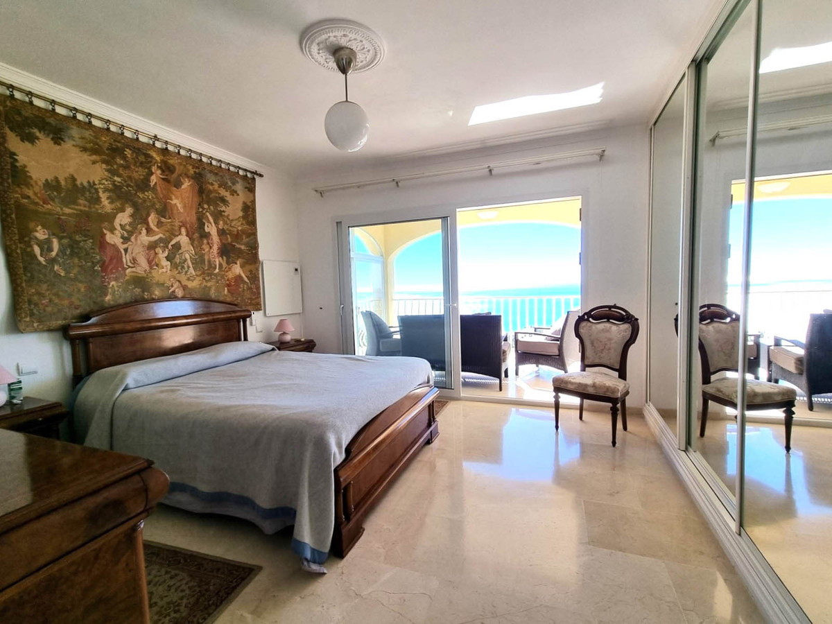 5 Bed Townhouse for sale in Benalmadena Costa Del Sol, Málaga, Spain