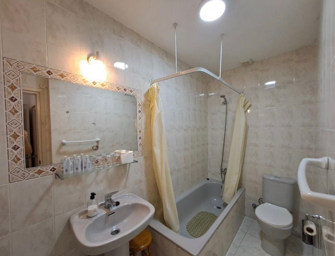 Commercial unit for sale in Marbella Costa Del Sol, Málaga, Spain