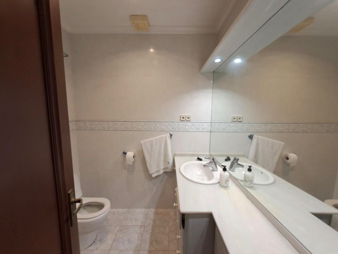 Commercial unit for sale in Marbella Costa Del Sol, Málaga, Spain