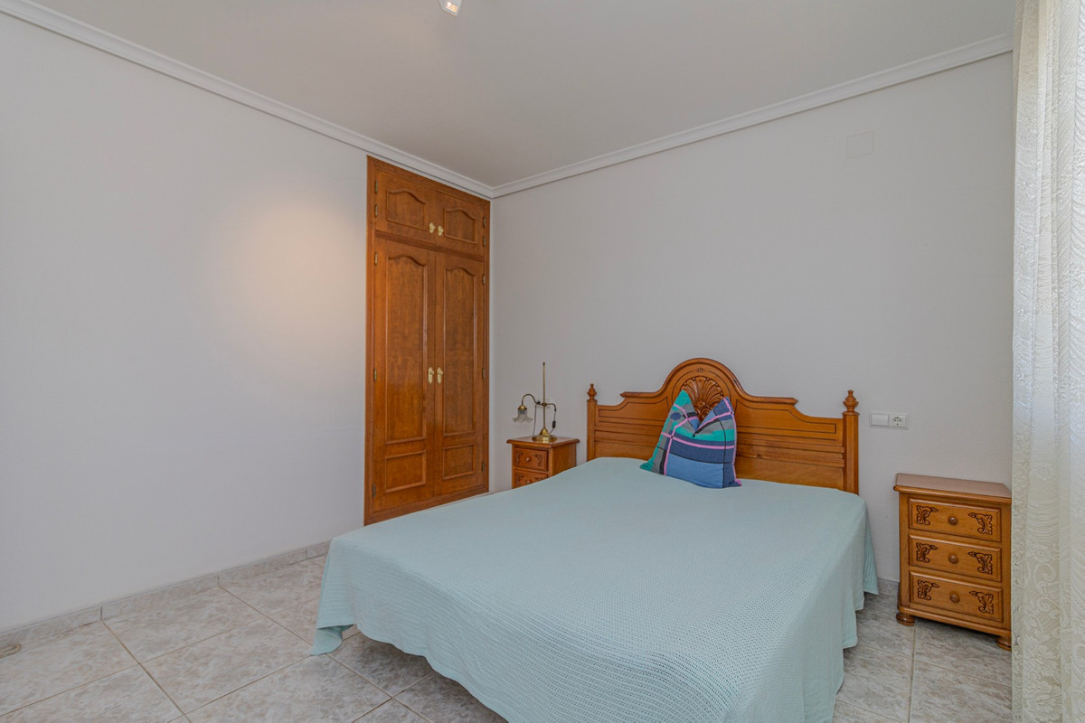 Se vende Villa - Chalet de 3 dormitorios en Costa Blanca, Alicante, España