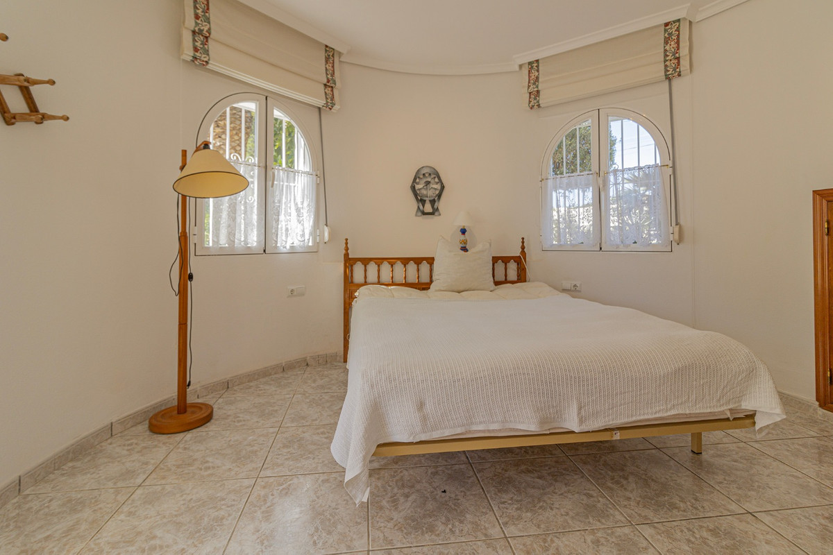 Se vende Villa - Chalet de 3 dormitorios en Costa Blanca, Alicante, España