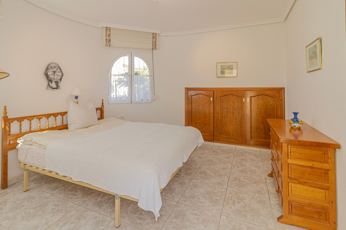 Se vende Villa - Chalet de 3 dormitorios en Costa Blanca, Alicante, España