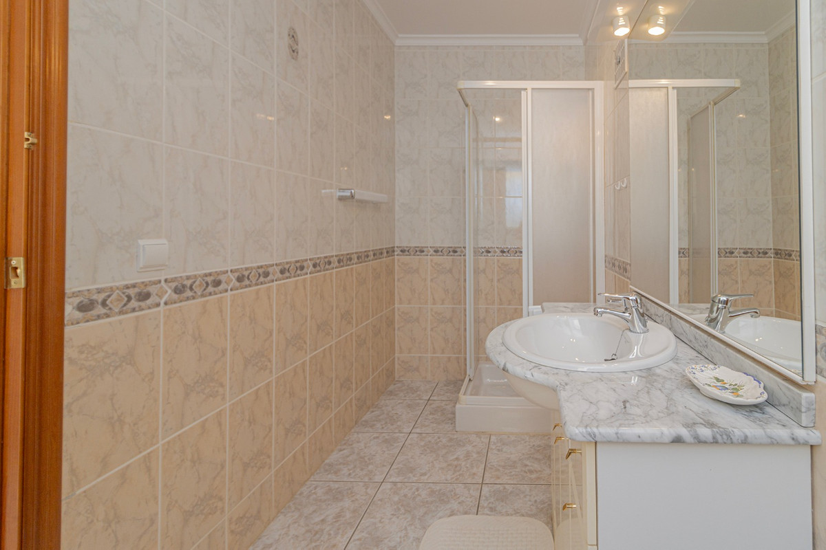Se vende Villa - Chalet de 3 dormitorios en Costa Blanca, Alicante, España