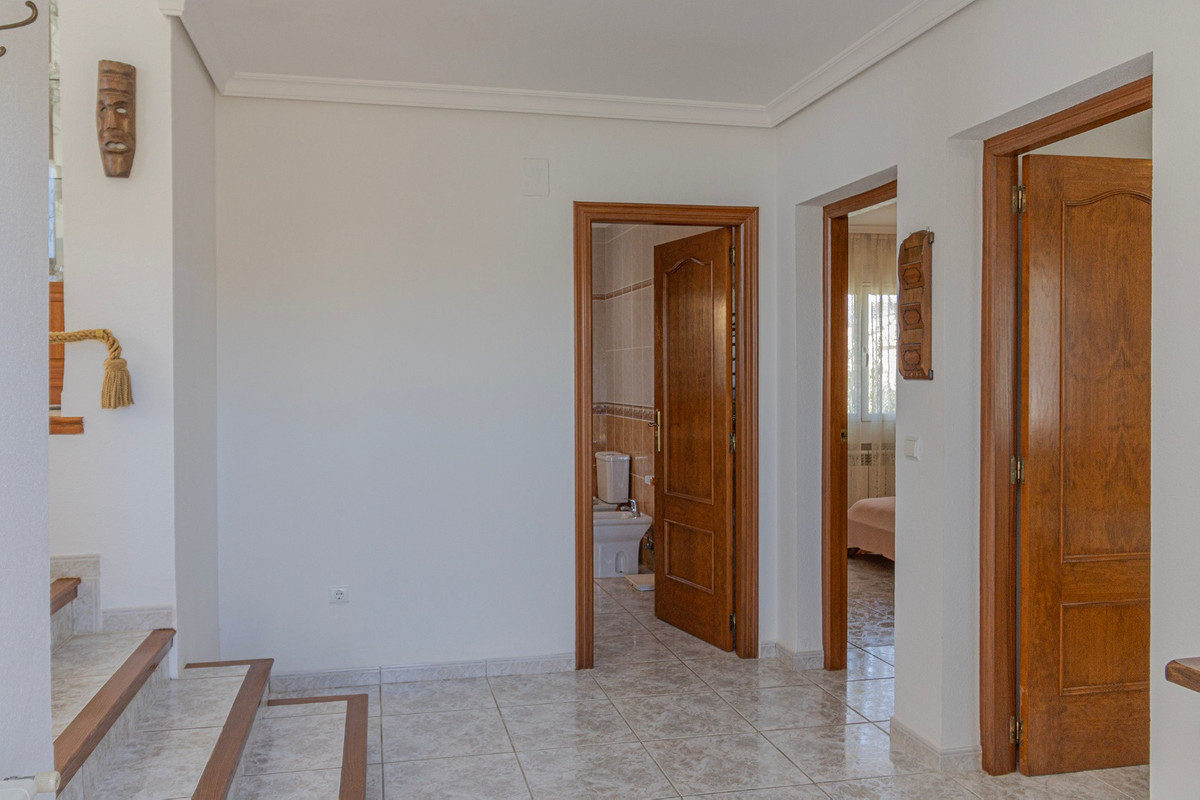 Se vende Villa - Chalet de 3 dormitorios en Costa Blanca, Alicante, España