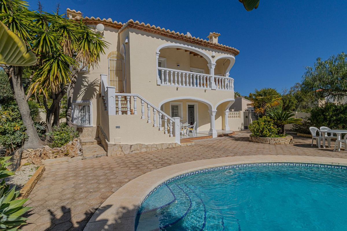 Se vende Villa - Chalet de 3 dormitorios en Costa Blanca, Alicante, España
