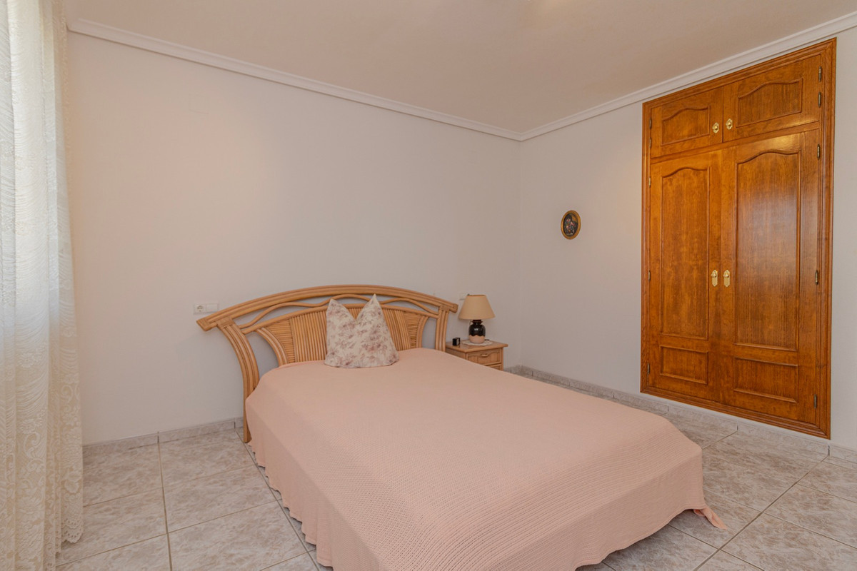Se vende Villa - Chalet de 3 dormitorios en Costa Blanca, Alicante, España