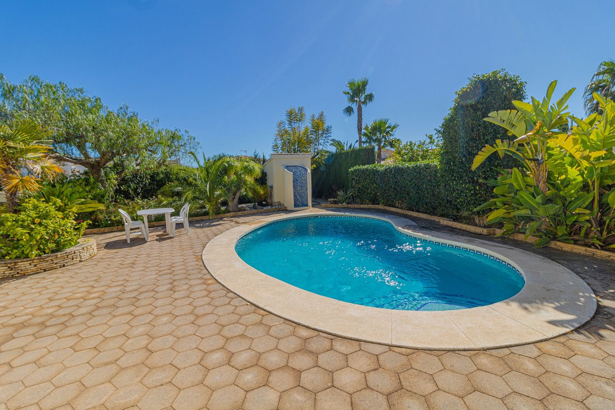 Se vende Villa - Chalet de 3 dormitorios en Costa Blanca, Alicante, España