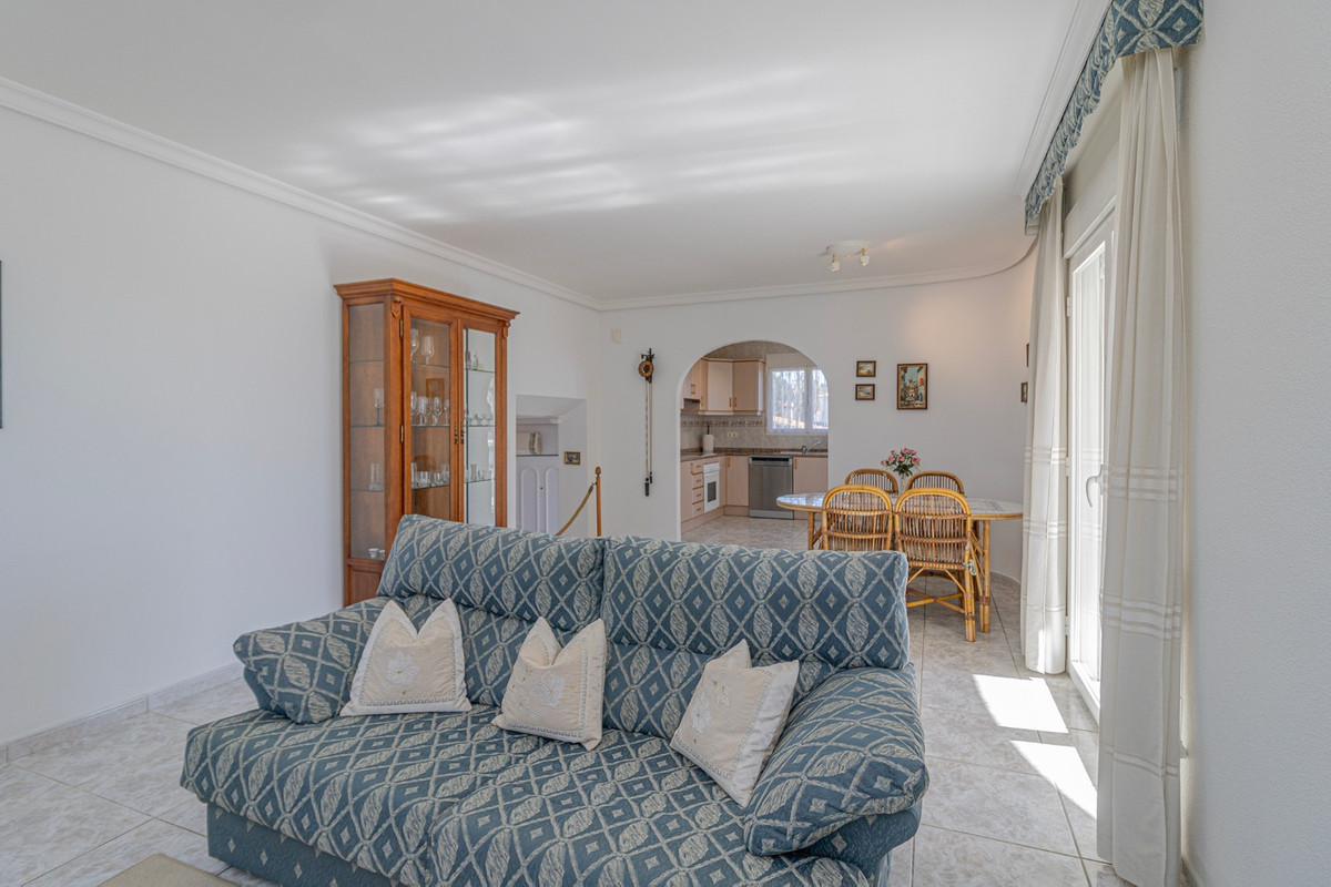 Se vende Villa - Chalet de 3 dormitorios en Costa Blanca, Alicante, España