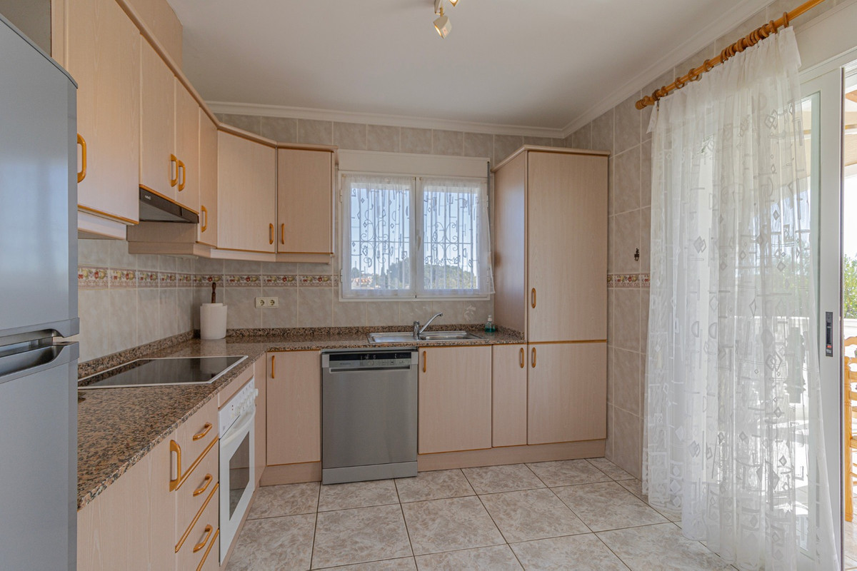 Se vende Villa - Chalet de 3 dormitorios en Costa Blanca, Alicante, España