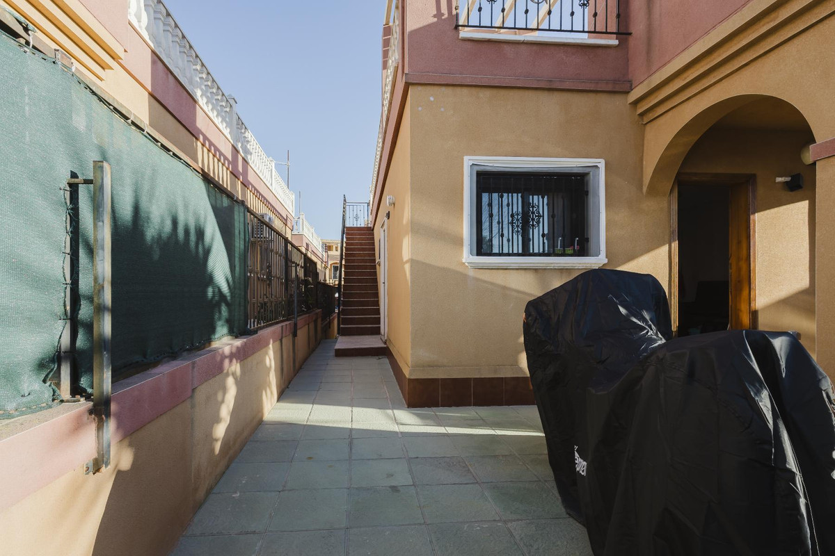 Se vende Adosada de 2 dormitorios en Costa Blanca, Alicante, España
