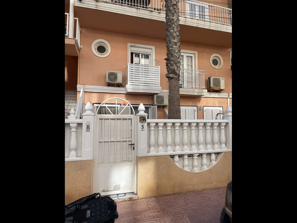 Se vende Apartamento Planta Baja de 2 dormitorios en Costa Blanca, Alicante, España