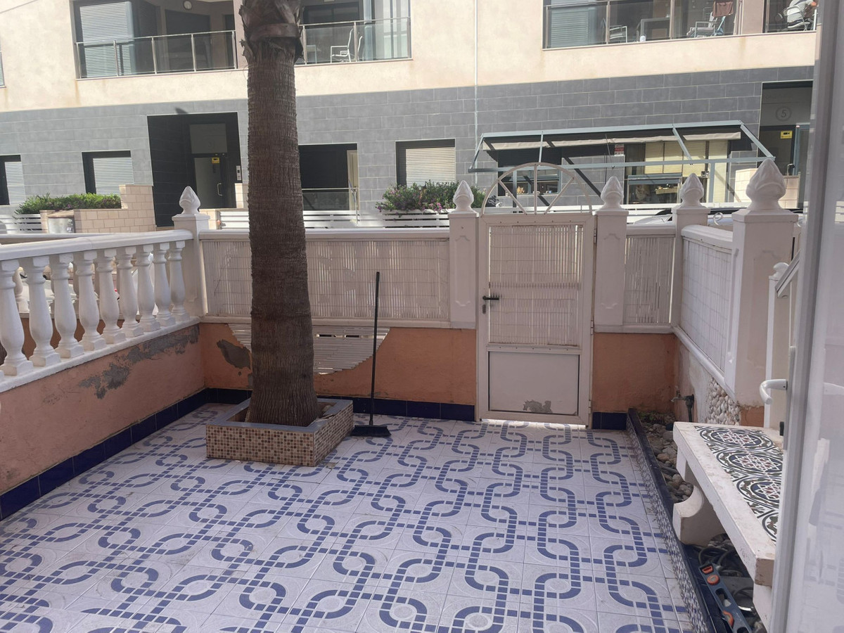 Se vende Apartamento Planta Baja de 2 dormitorios en Costa Blanca, Alicante, España