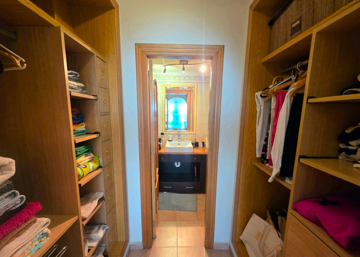 4 Bed Townhouse for sale in Guardamar Del Segura Costa Blanca, Alicante, Spain