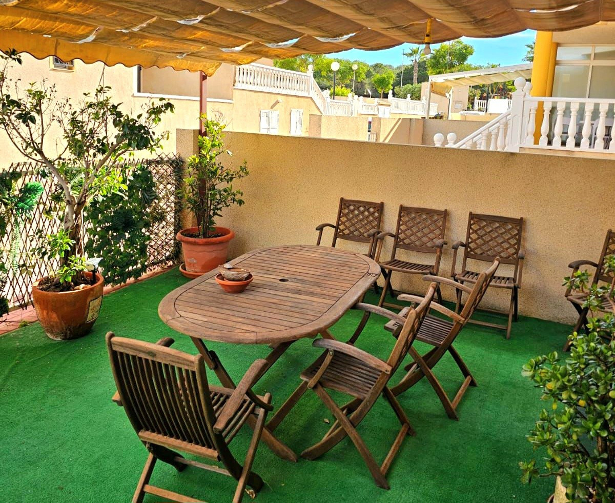 4 Bed Townhouse for sale in Guardamar Del Segura Costa Blanca, Alicante, Spain