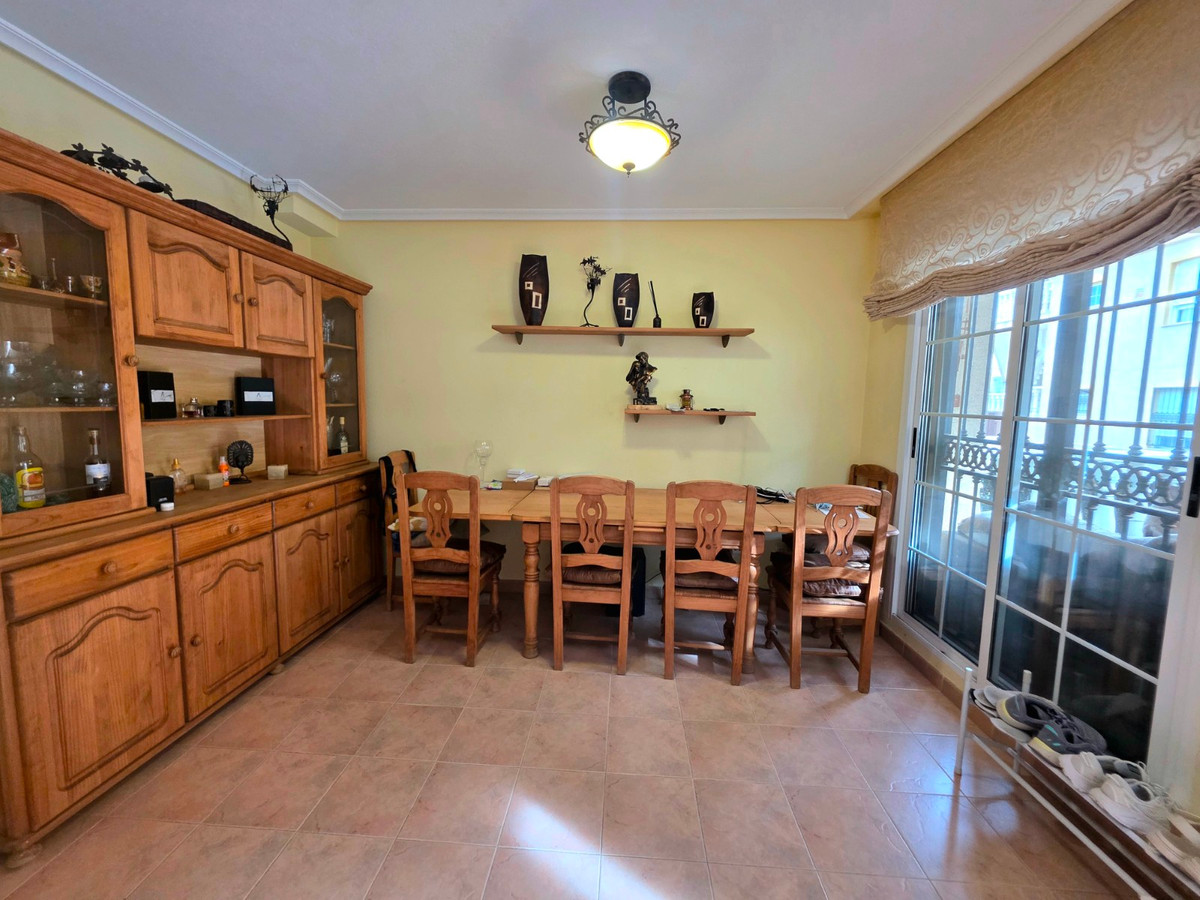 4 Bed Townhouse for sale in Guardamar Del Segura Costa Blanca, Alicante, Spain