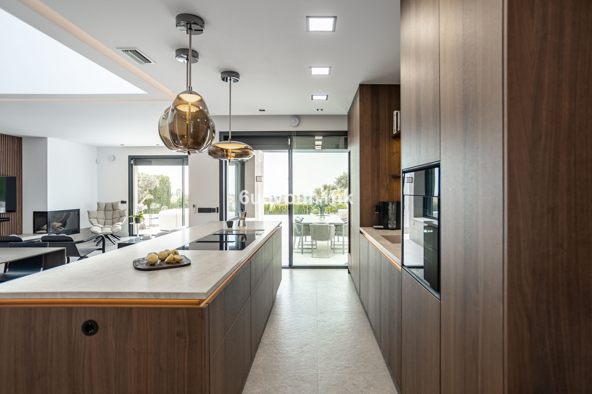 4 Bed Townhouse for sale in Estepona Costa Del Sol, Málaga, Spain