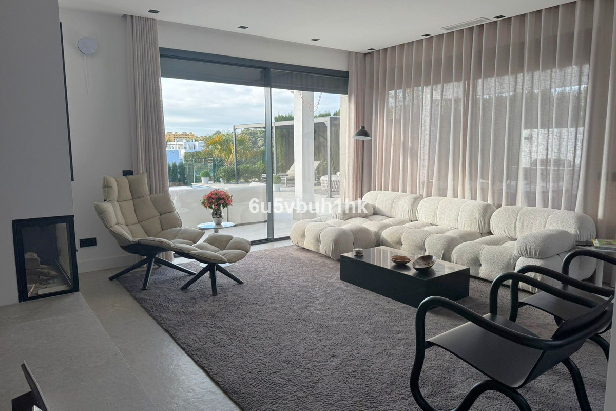 4 Bed Townhouse for sale in Estepona Costa Del Sol, Málaga, Spain