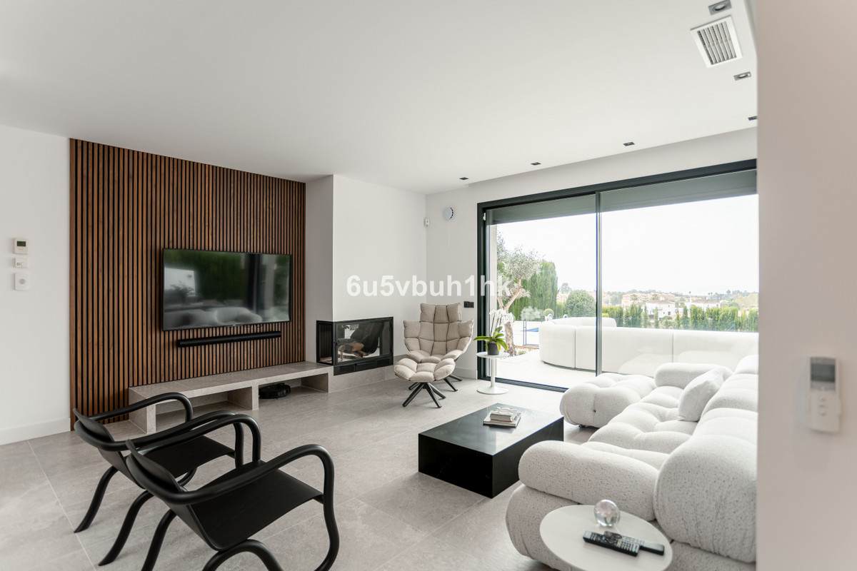 4 Bed Townhouse for sale in Estepona Costa Del Sol, Málaga, Spain