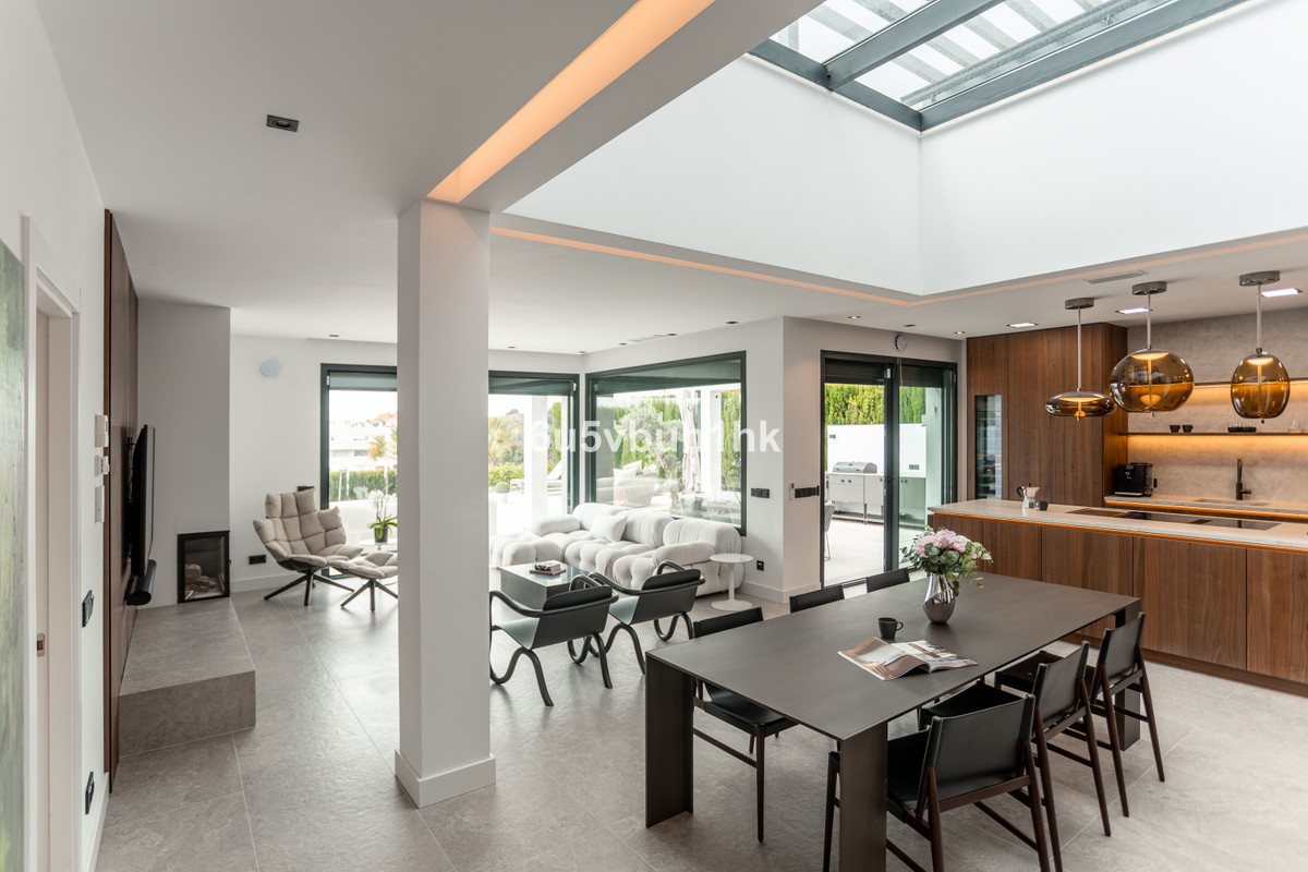 4 Bed Townhouse for sale in Estepona Costa Del Sol, Málaga, Spain