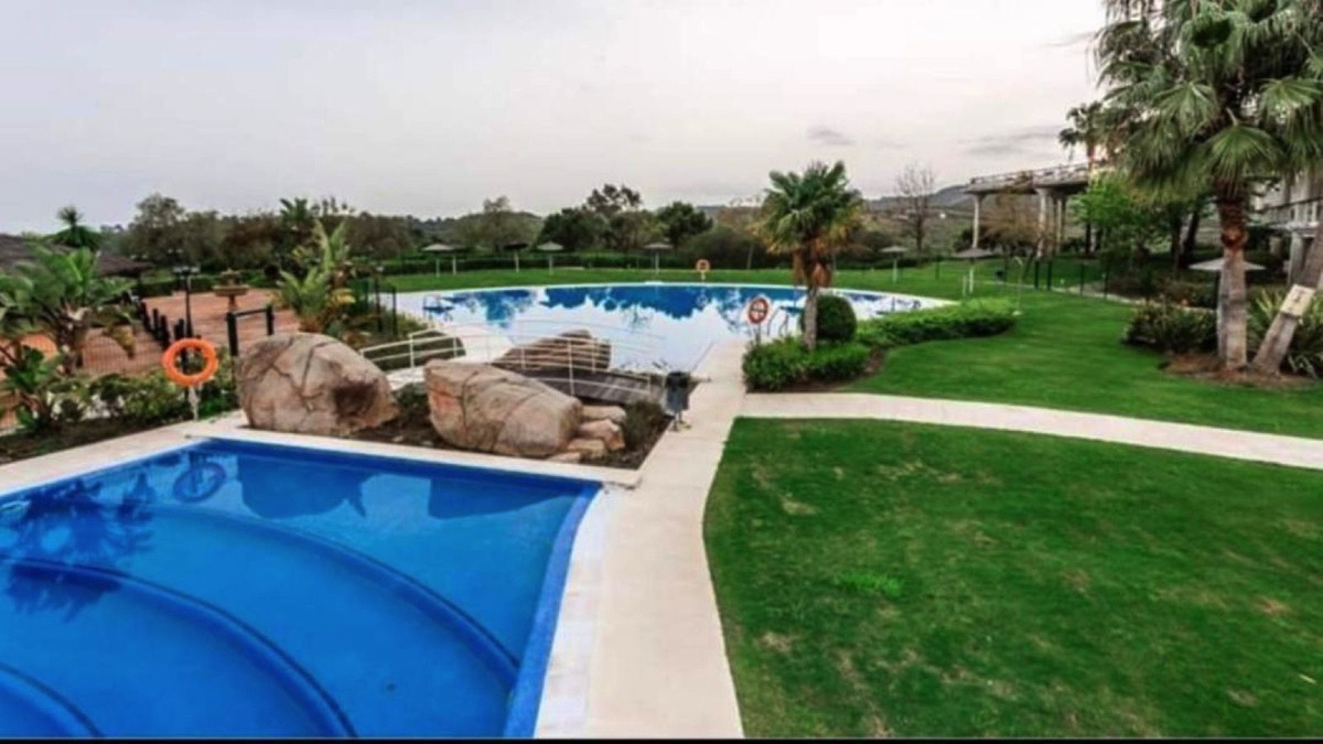 2 Bed Apartment for sale in Benahavís Costa Del Sol, Málaga, Spain