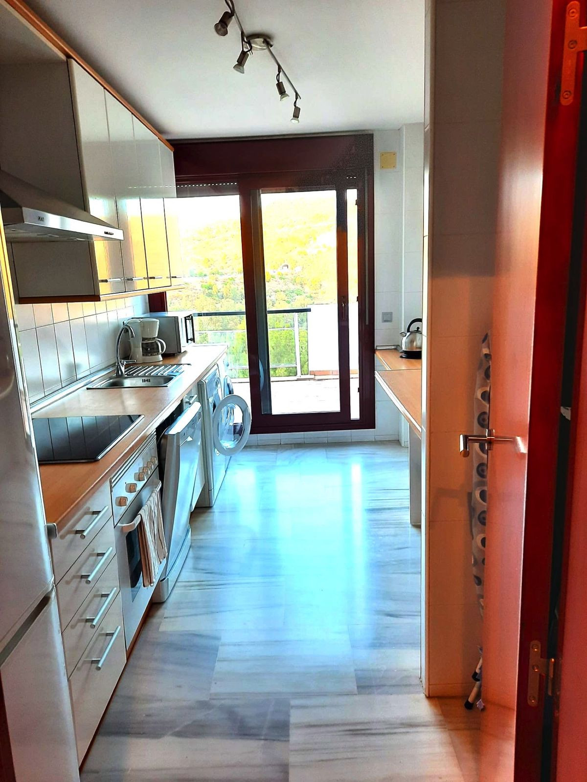 2 Bed Apartment for sale in Benahavís Costa Del Sol, Málaga, Spain