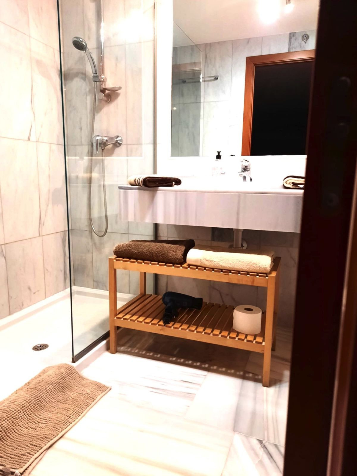 2 Bed Apartment for sale in Benahavís Costa Del Sol, Málaga, Spain