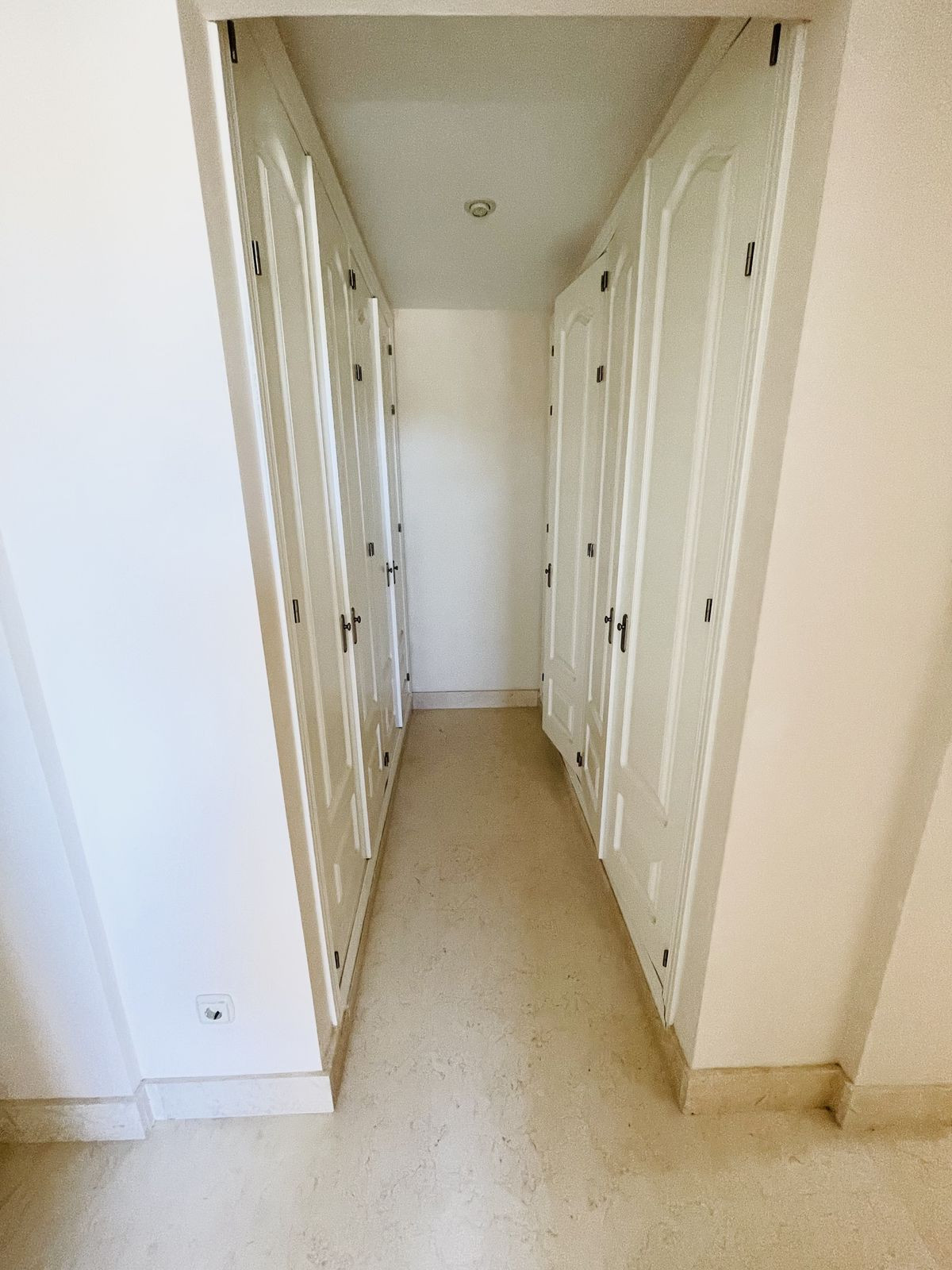 4 Bed Apartment for sale in Benahavís Costa Del Sol, Málaga, Spain
