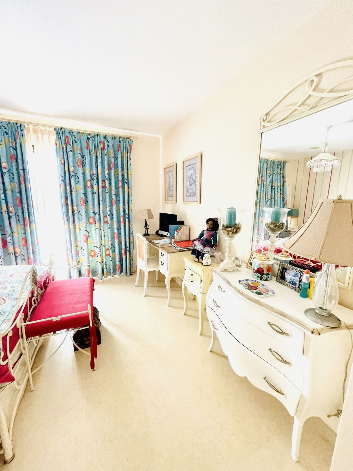 4 Bed Apartment for sale in Benahavís Costa Del Sol, Málaga, Spain