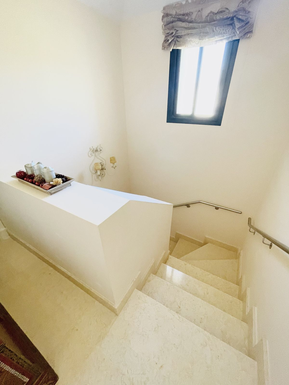 4 Bed Apartment for sale in Benahavís Costa Del Sol, Málaga, Spain