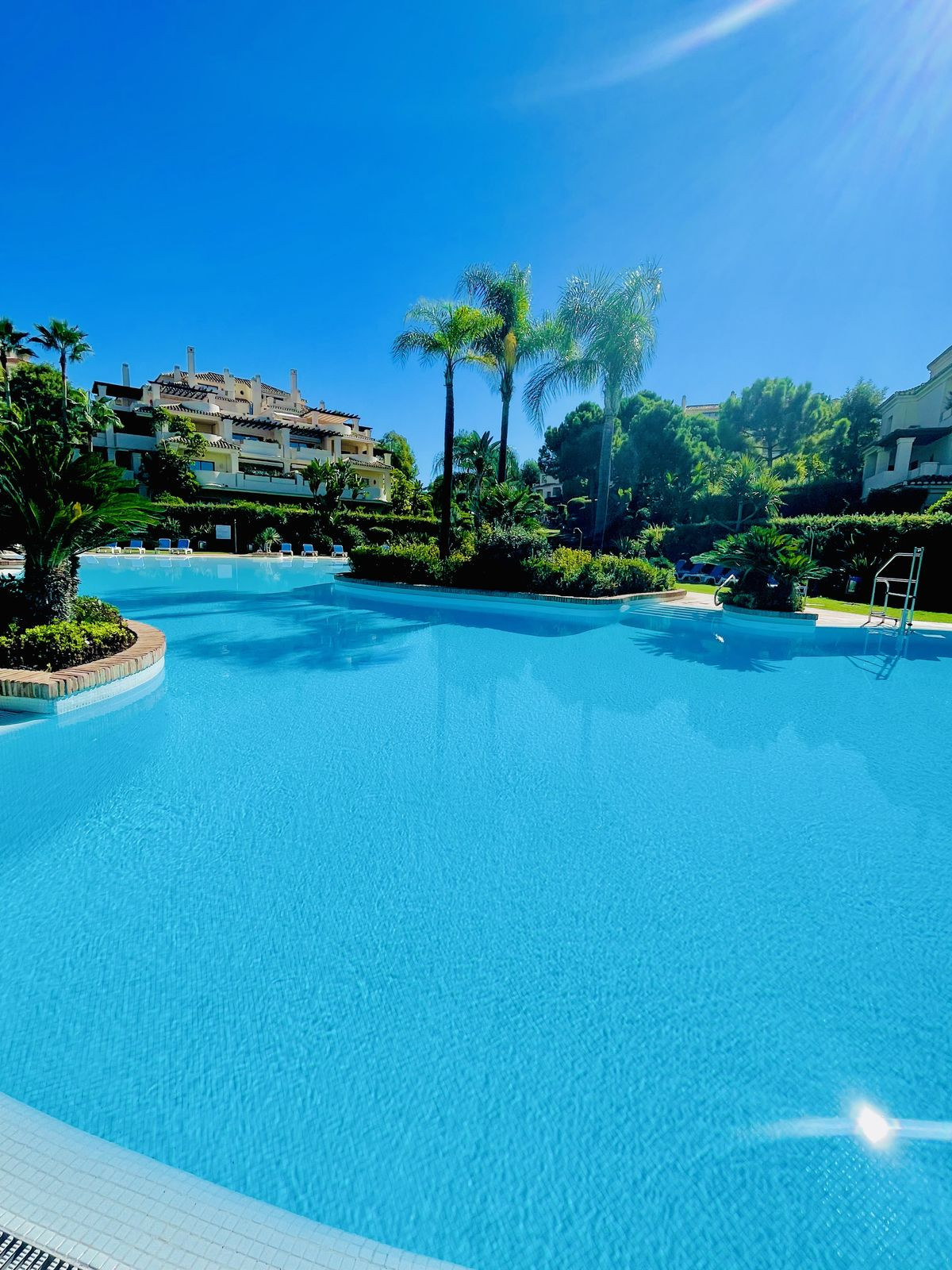 4 Bed Apartment for sale in Benahavís Costa Del Sol, Málaga, Spain