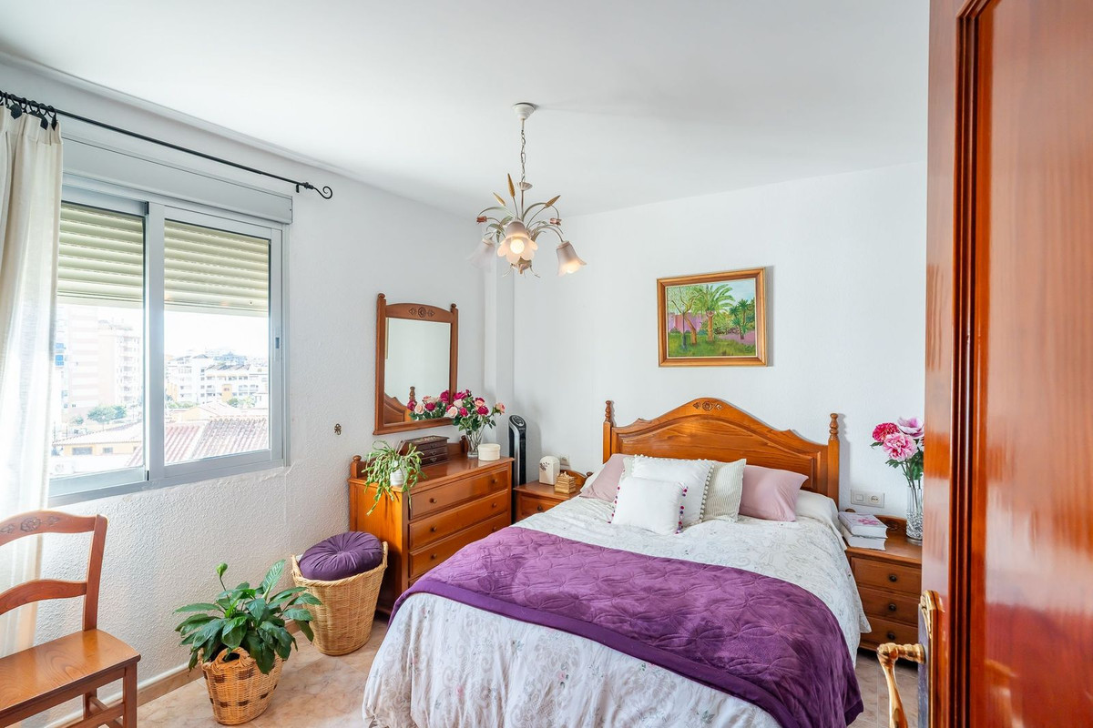 4 Bed Apartment for sale in Fuengirola Costa Del Sol, Málaga, Spain
