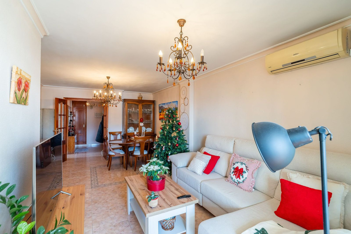 4 Bed Apartment for sale in Fuengirola Costa Del Sol, Málaga, Spain