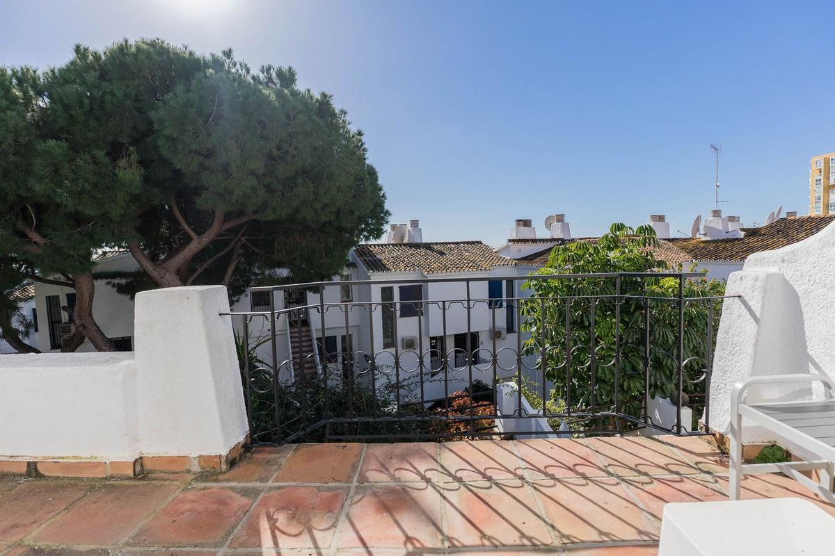 Se vende Pareada de 4 dormitorios en Costa Del Sol, Málaga, España