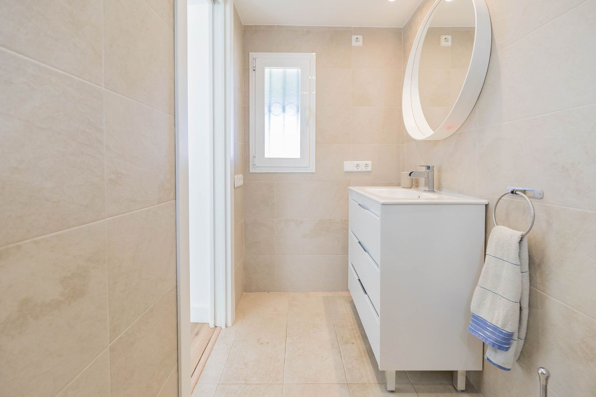 Se vende Pareada de 4 dormitorios en Costa Del Sol, Málaga, España