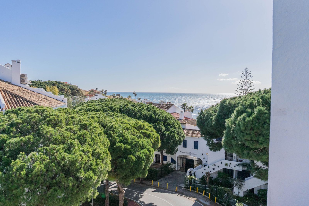 Se vende Pareada de 4 dormitorios en Costa Del Sol, Málaga, España