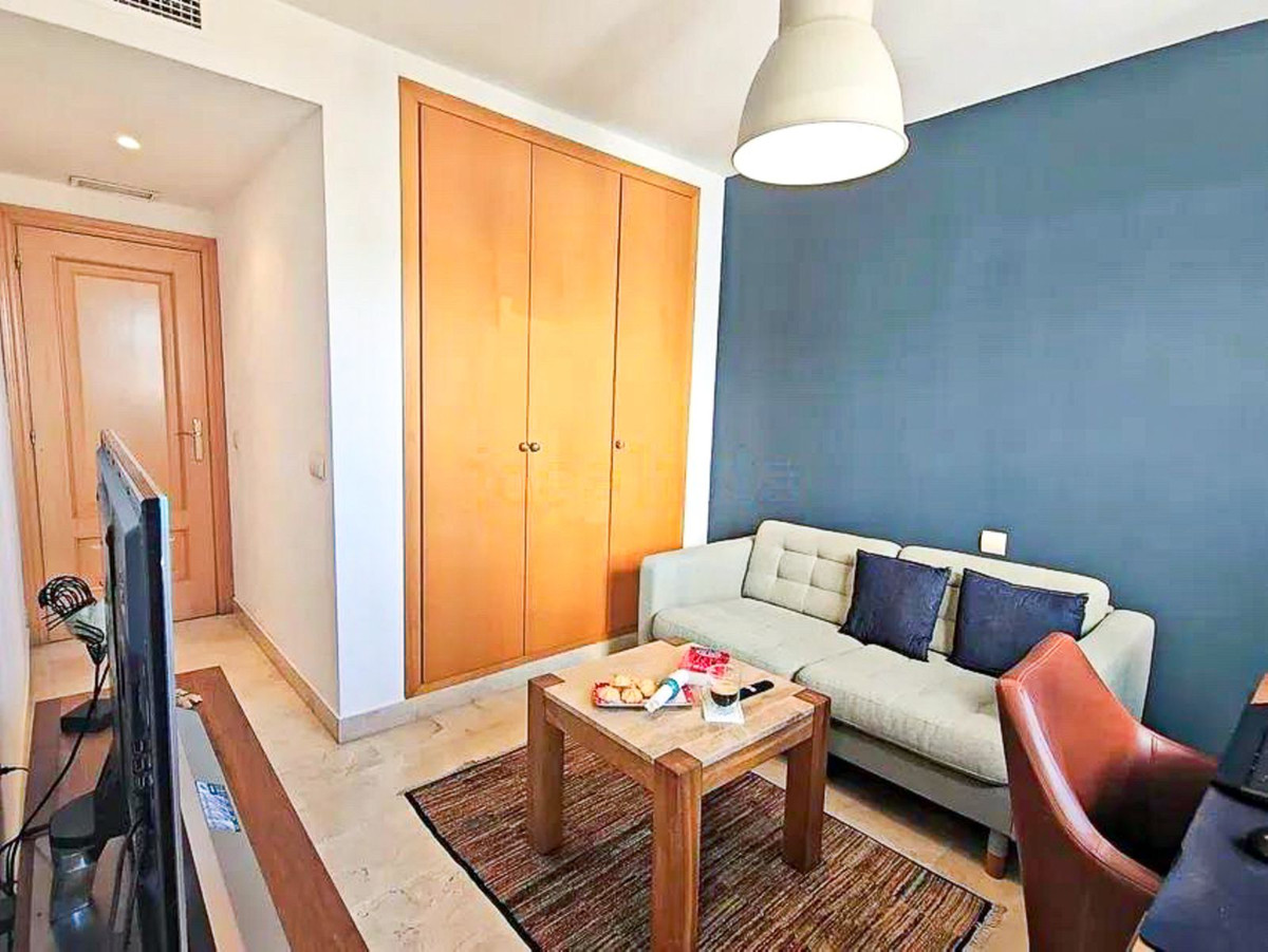 3 Bed Apartment for sale in Selwo Costa Del Sol, Málaga, Spain
