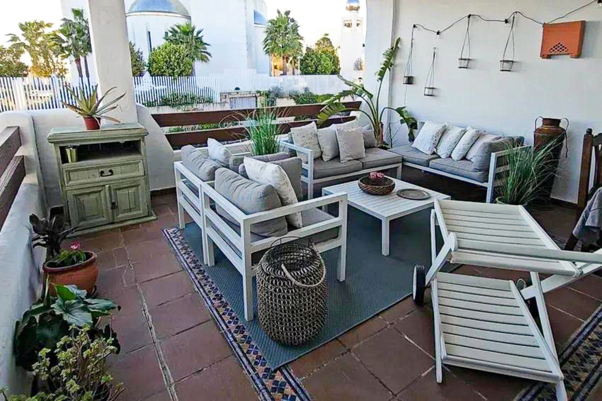 3 Bed Apartment for sale in Selwo Costa Del Sol, Málaga, Spain