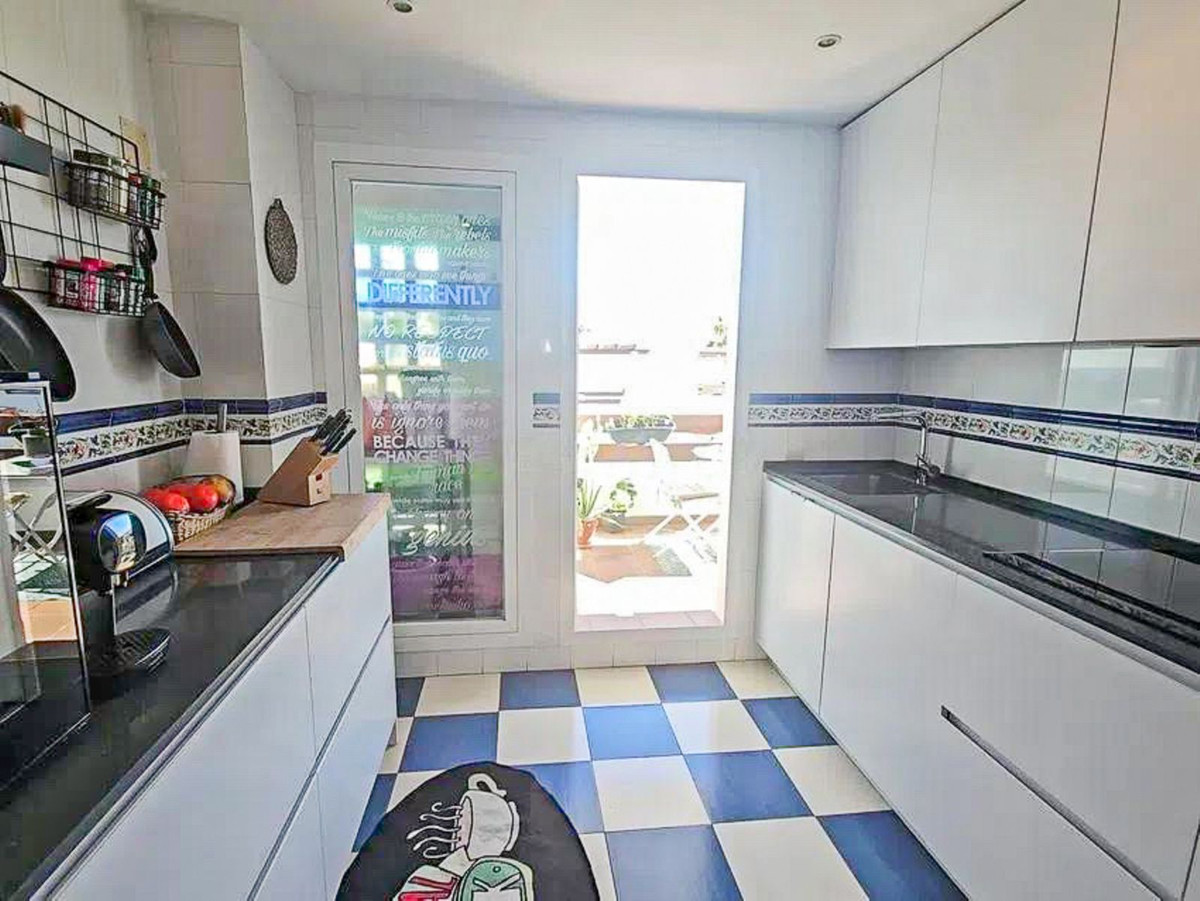 3 Bed Apartment for sale in Selwo Costa Del Sol, Málaga, Spain