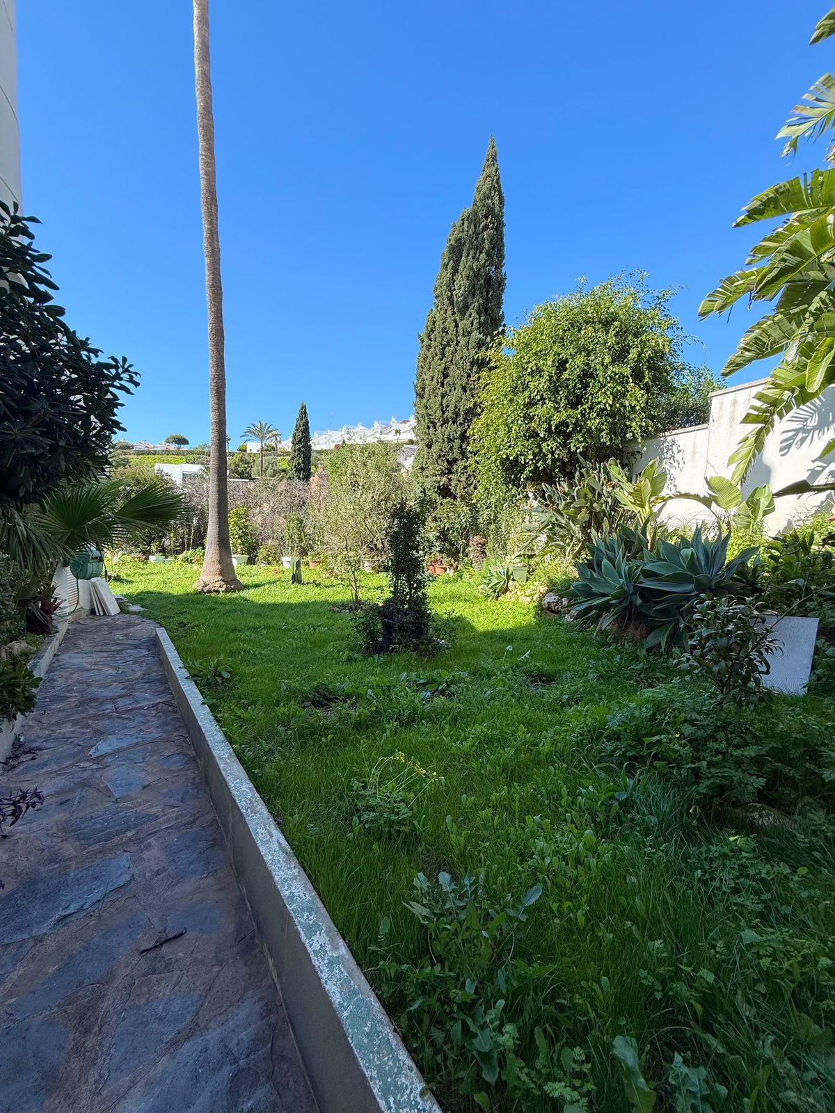 4 Bed Townhouse for sale in Calahonda Costa Del Sol, Málaga, Spain